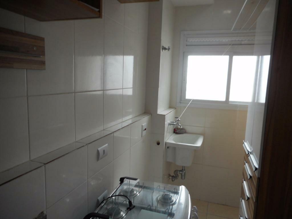 Apartamento à venda com 2 quartos, 64m² - Foto 11