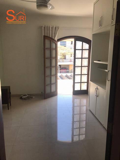 Sobrado à venda com 4 quartos, 228m² - Foto 3