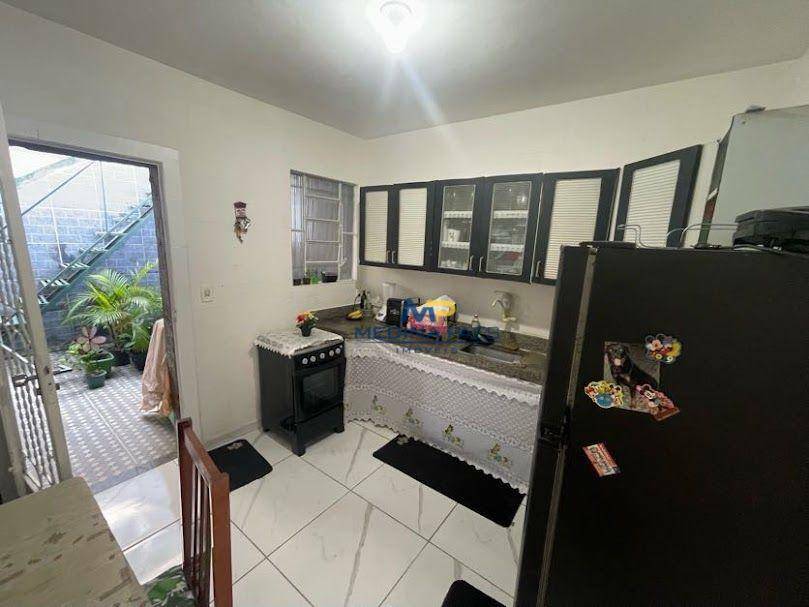 Casa à venda com 3 quartos, 320M2 - Foto 7