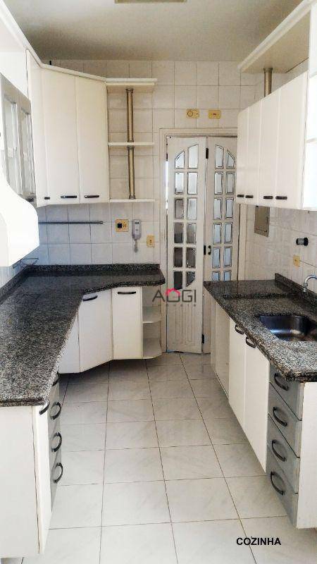 Apartamento à venda com 3 quartos, 101m² - Foto 1