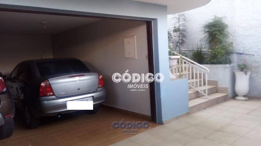 Sobrado à venda com 3 quartos, 250m² - Foto 2