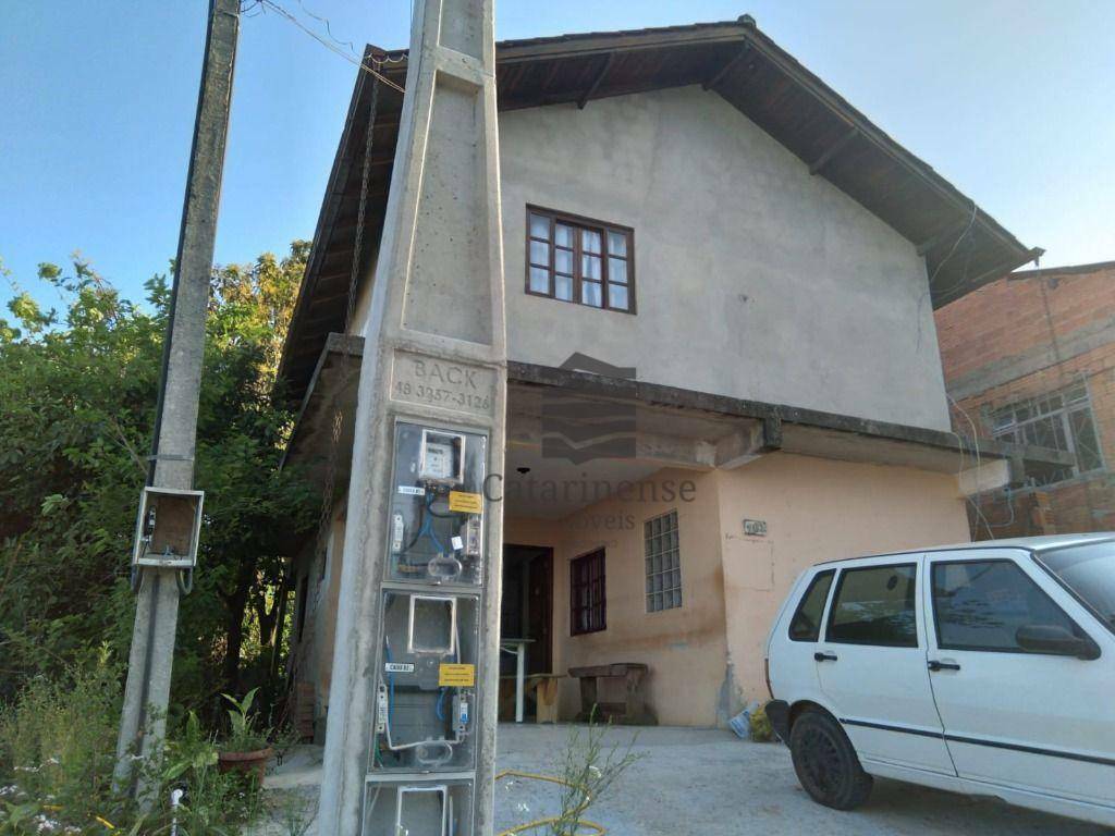 Casa à venda com 3 quartos, 90m² - Foto 1