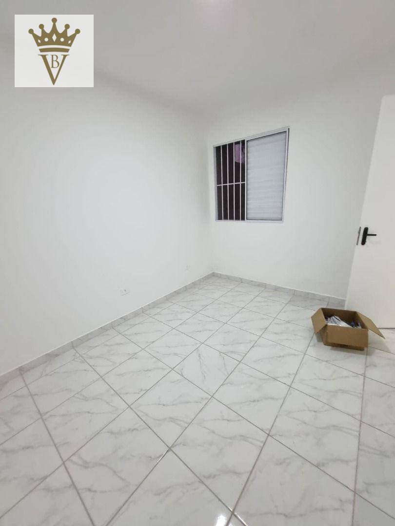 Casa à venda com 2 quartos, 120m² - Foto 2