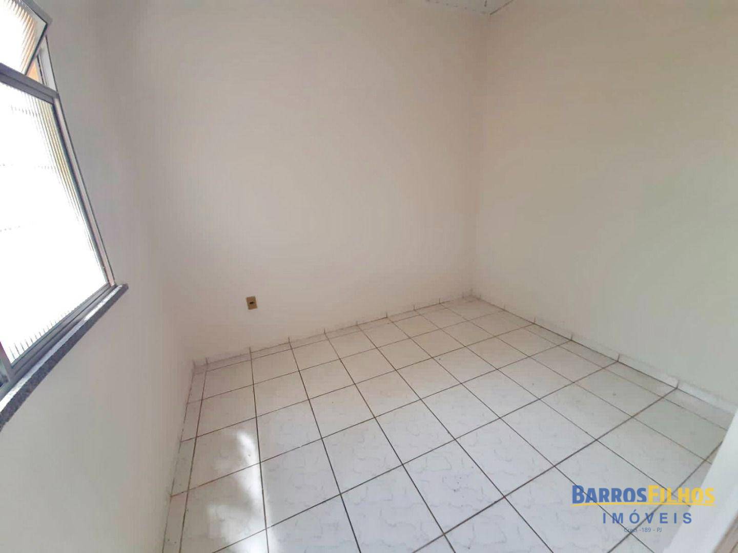 Casa para alugar com 3 quartos, 100m² - Foto 9