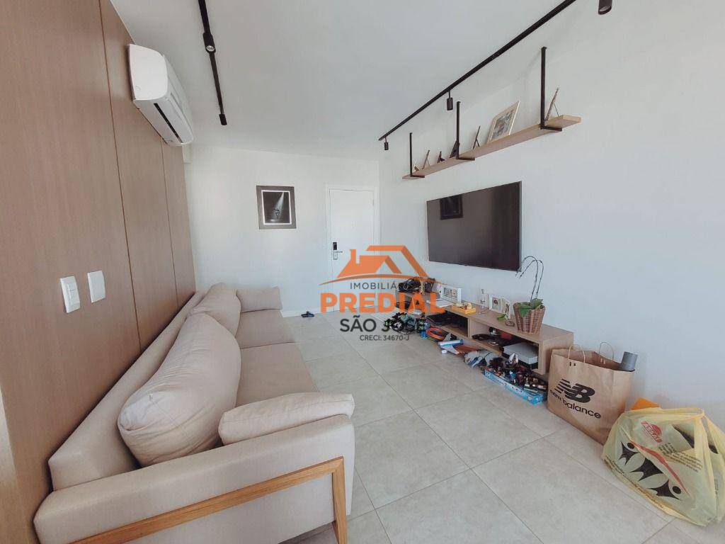 Apartamento à venda com 2 quartos, 83m² - Foto 5