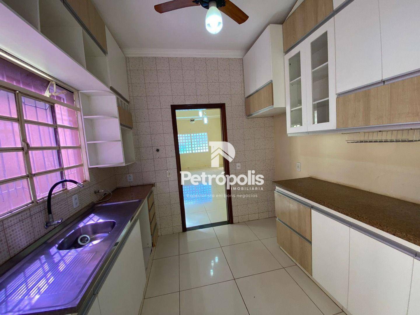 Casa à venda com 3 quartos, 190m² - Foto 9