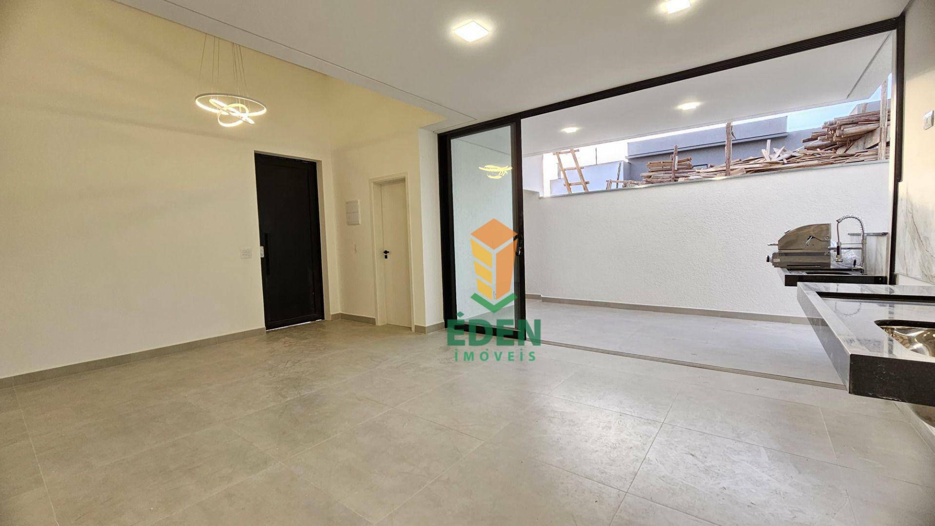 Casa à venda com 3 quartos, 200M2 - Foto 2