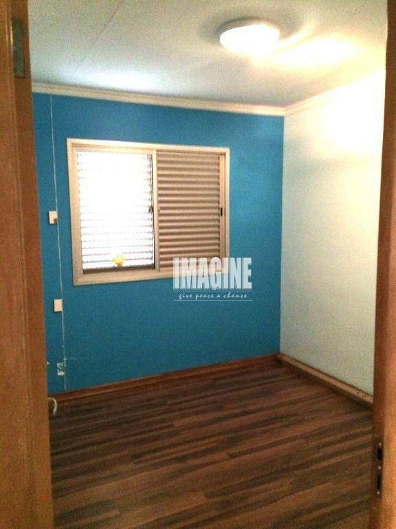 Apartamento à venda com 2 quartos, 55m² - Foto 10