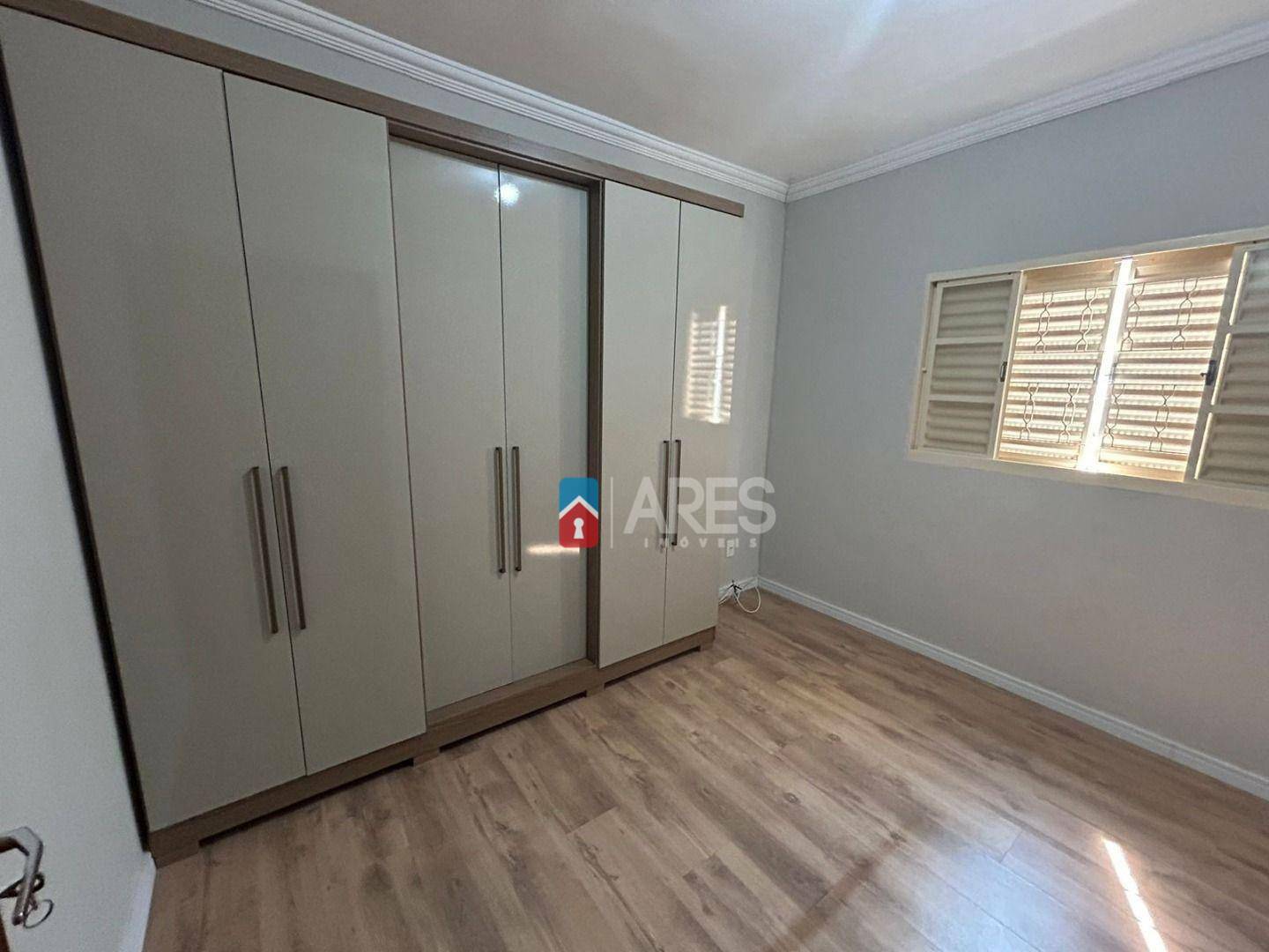 Casa à venda com 4 quartos, 154m² - Foto 10