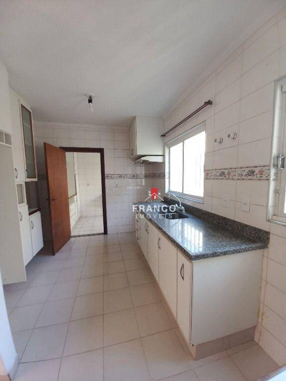 Casa de Condomínio à venda com 3 quartos, 200m² - Foto 5