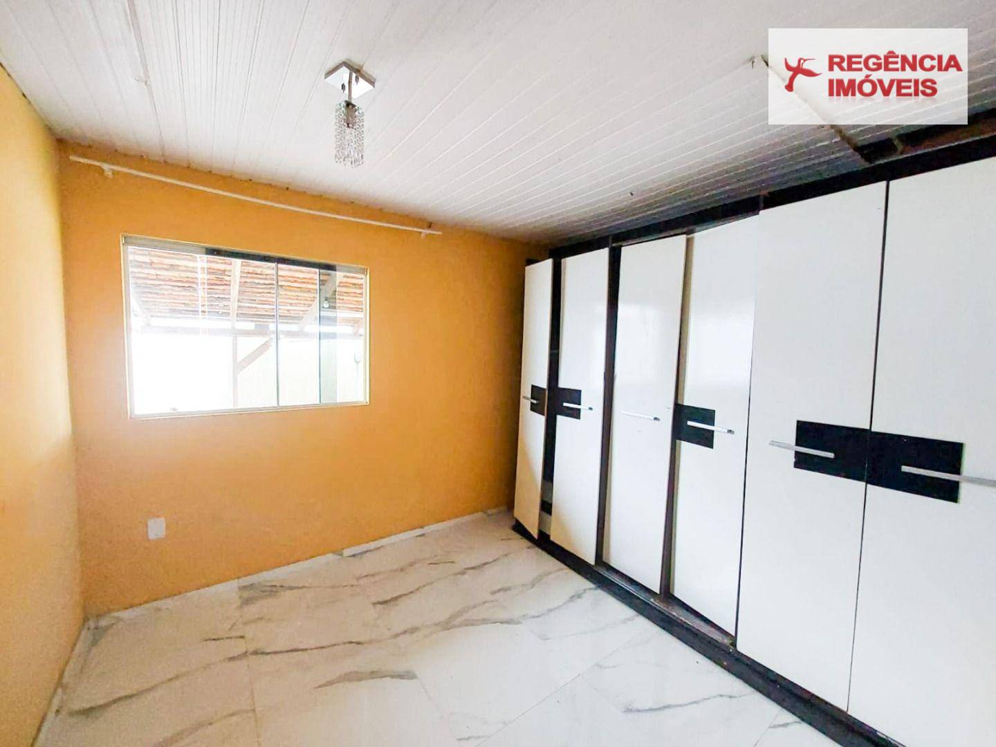 Casa à venda com 3 quartos, 100m² - Foto 7