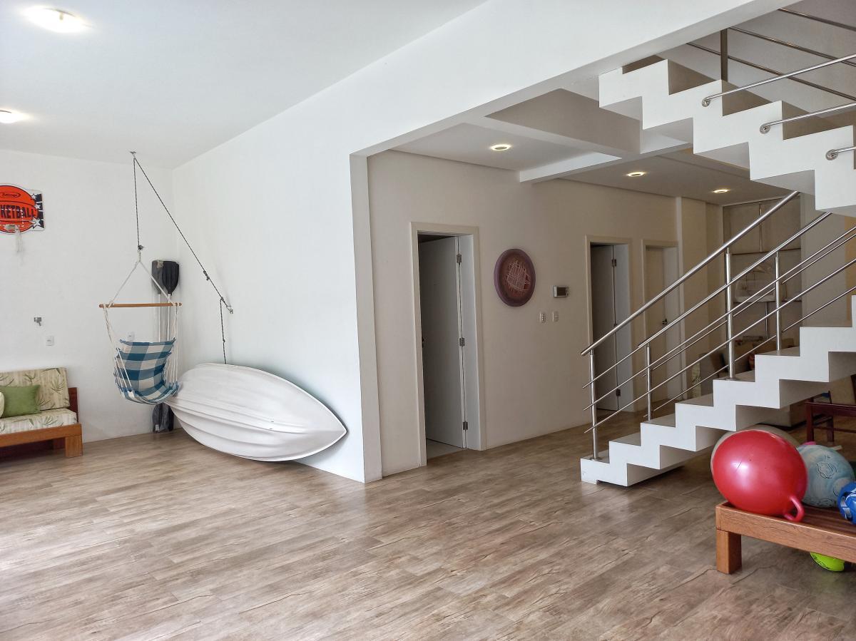 Casa à venda com 3 quartos, 318m² - Foto 13