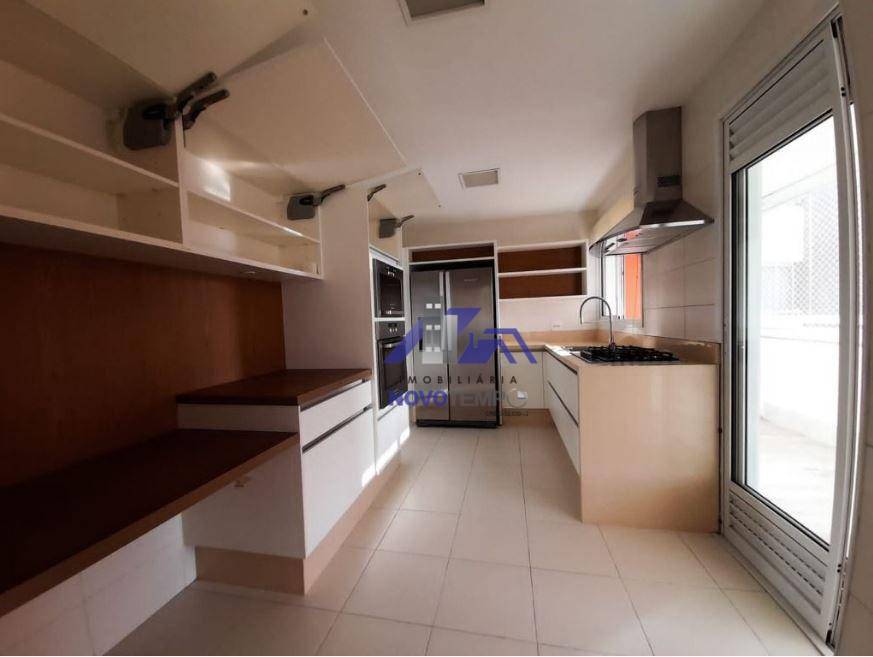 Apartamento para alugar com 3 quartos, 196m² - Foto 1