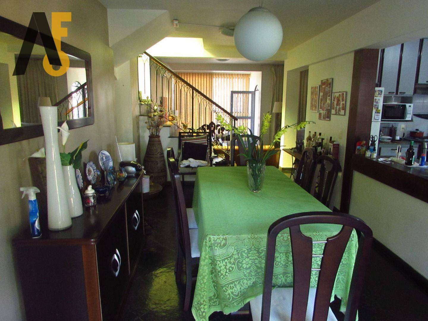 Casa à venda com 3 quartos, 350m² - Foto 8