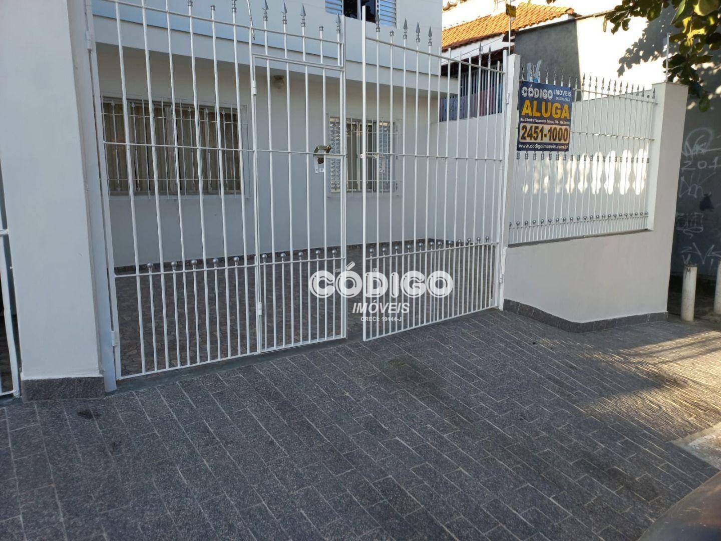 Casa para alugar com 2 quartos, 98m² - Foto 13