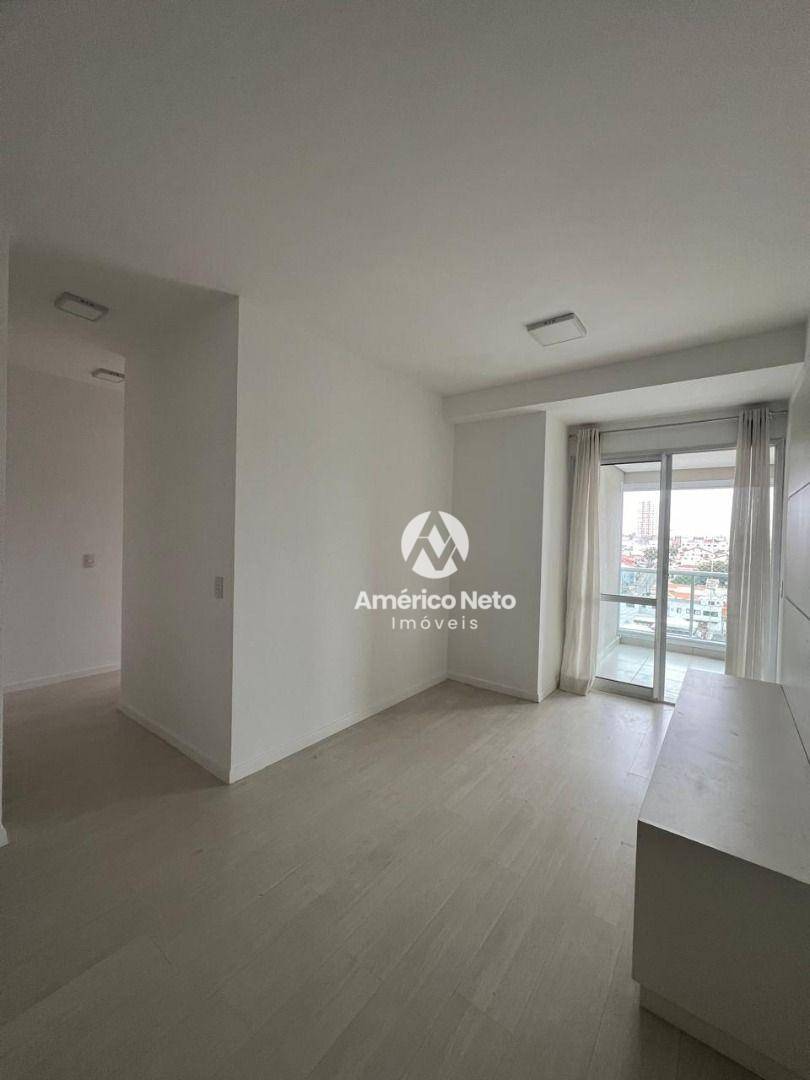 Apartamento para alugar com 2 quartos, 74m² - Foto 14