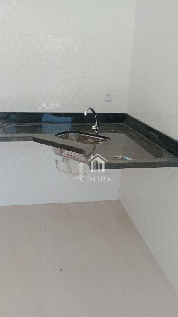 Casa à venda com 2 quartos, 70m² - Foto 10
