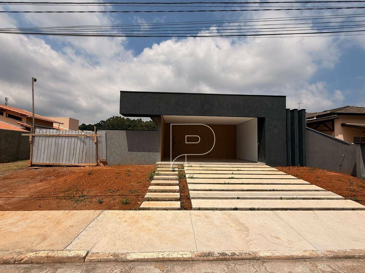 Casa de Condomínio à venda com 3 quartos, 375m² - Foto 2