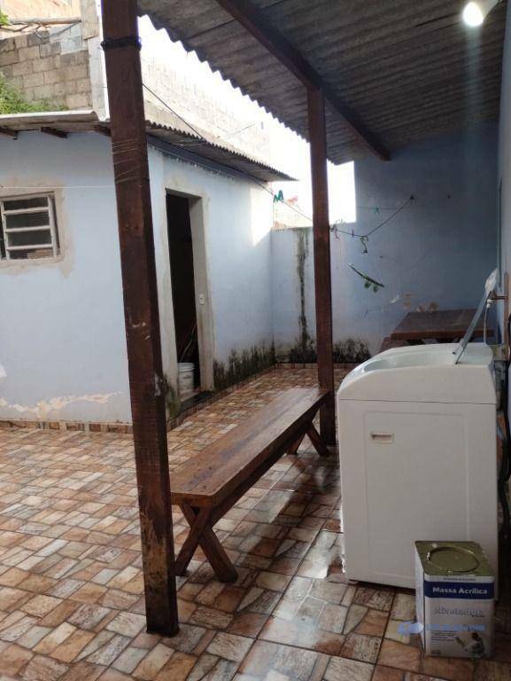 Casa à venda com 2 quartos, 63m² - Foto 25