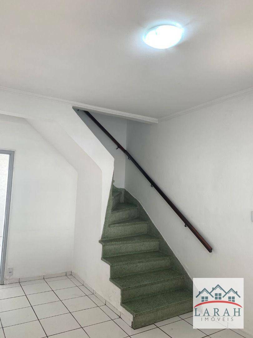 Sobrado para alugar com 2 quartos, 150m² - Foto 4