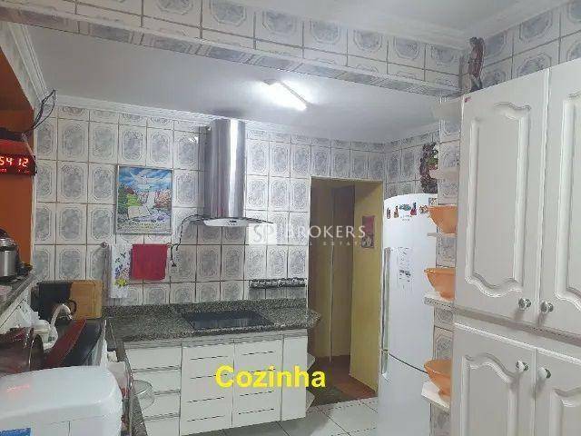 Casa à venda com 8 quartos, 275m² - Foto 6