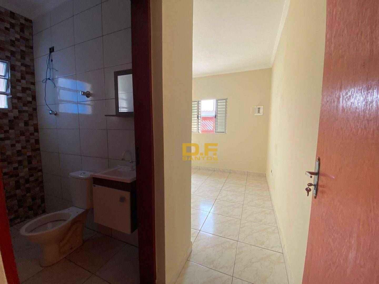 Casa à venda com 2 quartos, 70m² - Foto 5