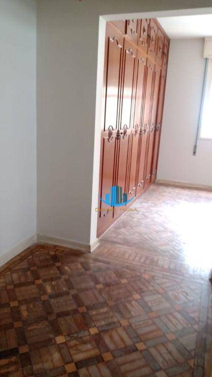 Apartamento à venda com 3 quartos, 122m² - Foto 14