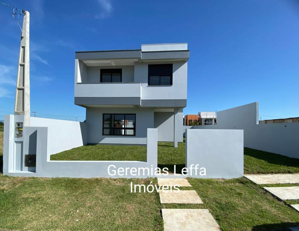 Casa à venda com 3 quartos, 123m² - Foto 1