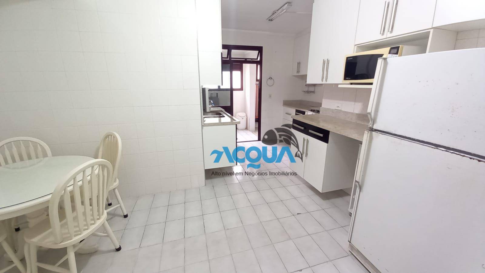 Apartamento à venda com 3 quartos, 169m² - Foto 4