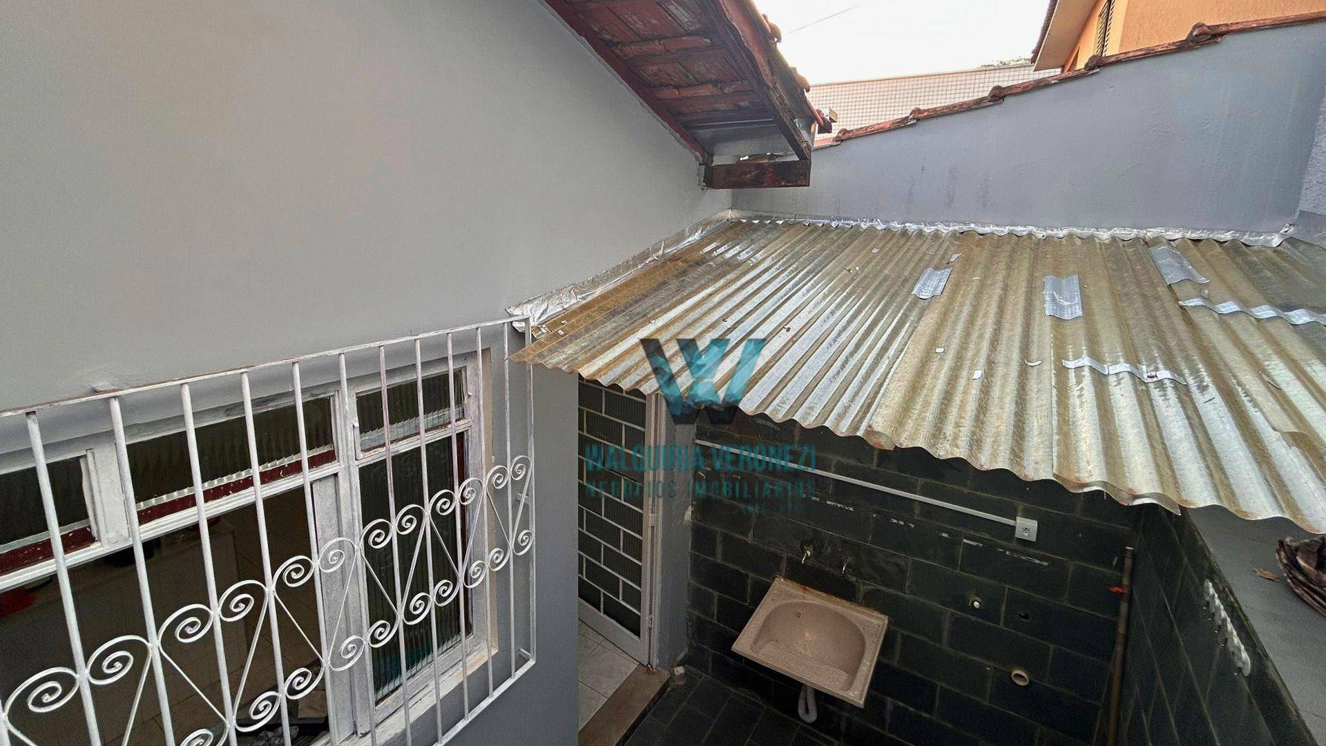 Casa à venda com 3 quartos, 200m² - Foto 25