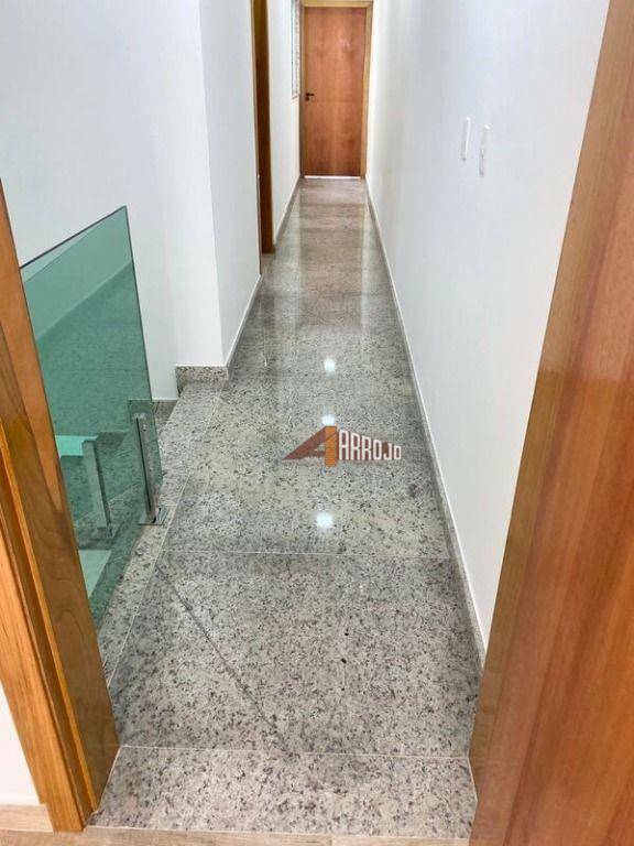 Sobrado à venda com 3 quartos, 200m² - Foto 13