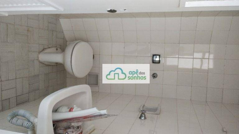 Apartamento para alugar com 3 quartos, 168m² - Foto 12