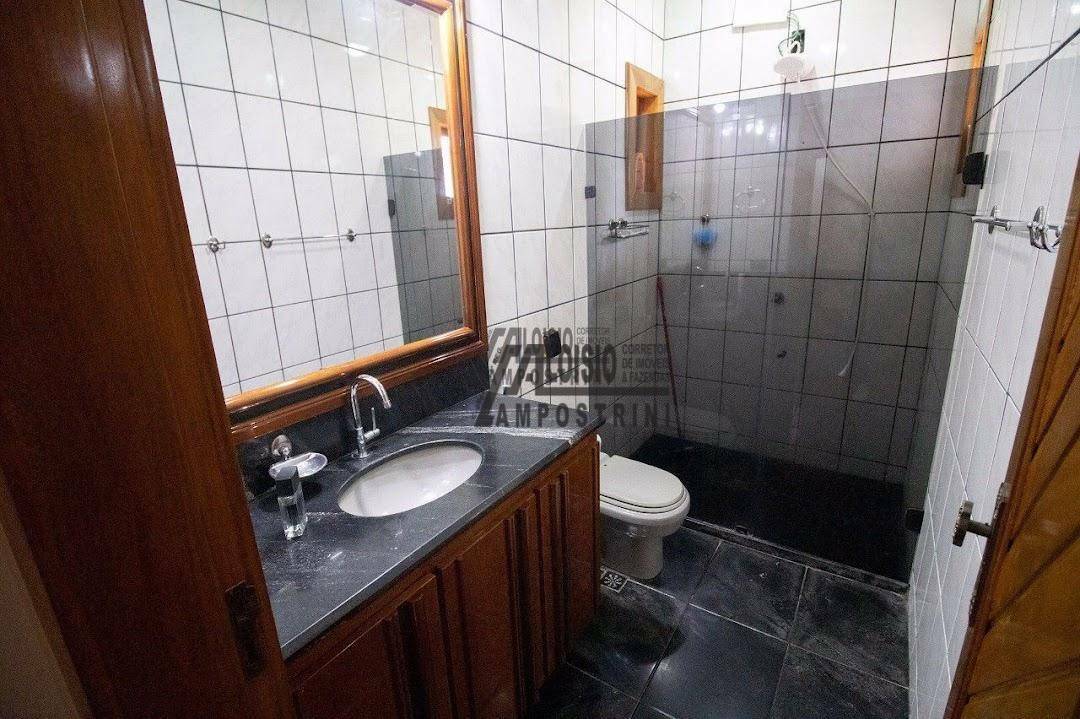 Casa à venda com 4 quartos, 250m² - Foto 12