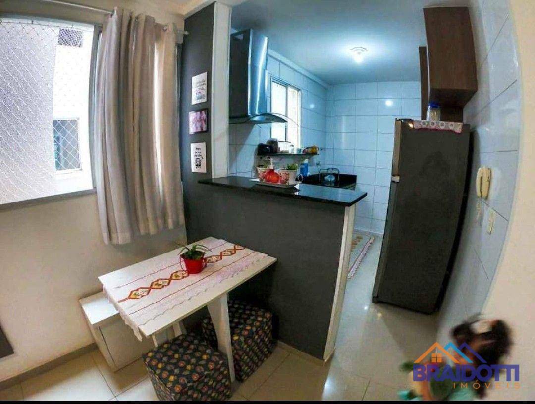 Apartamento à venda com 2 quartos, 45m² - Foto 4