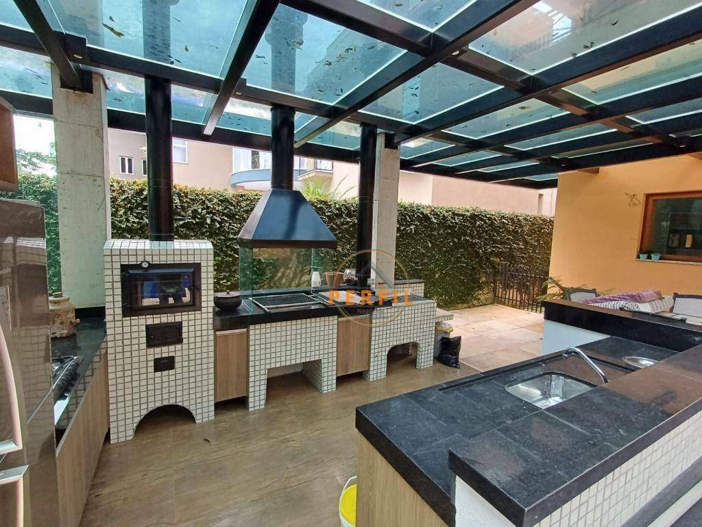 Casa de Condomínio à venda e aluguel com 6 quartos, 600m² - Foto 24