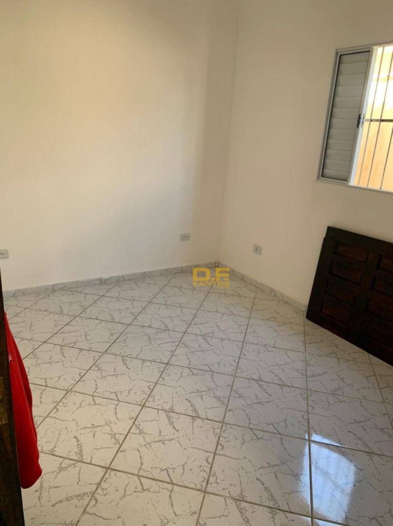 Casa à venda com 2 quartos, 1m² - Foto 4