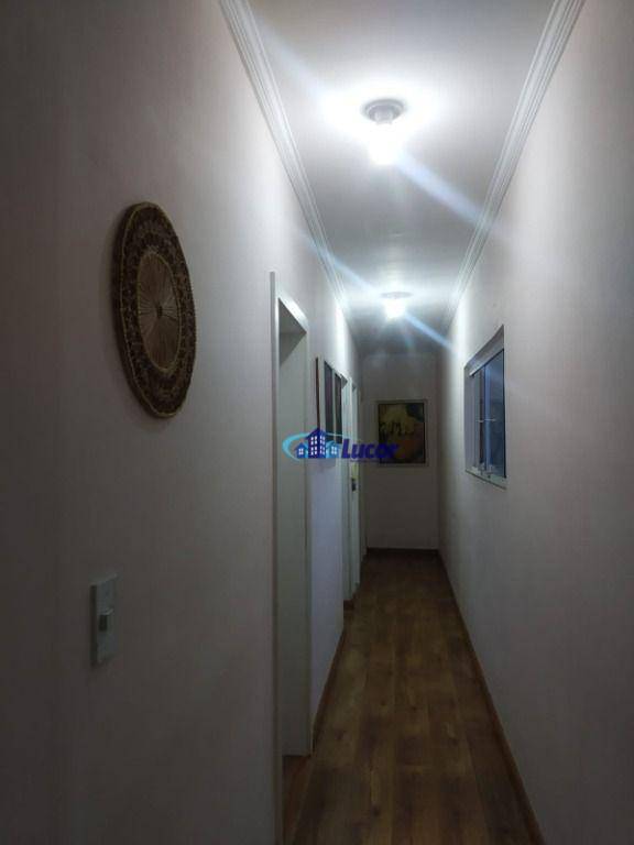 Sobrado à venda com 4 quartos, 200m² - Foto 3