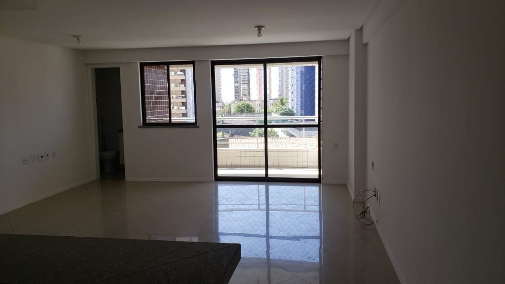 Apartamento à venda com 2 quartos, 73m² - Foto 4