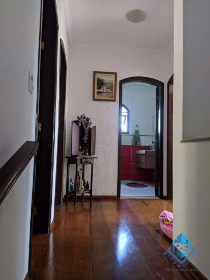 Sobrado à venda com 5 quartos, 250m² - Foto 17