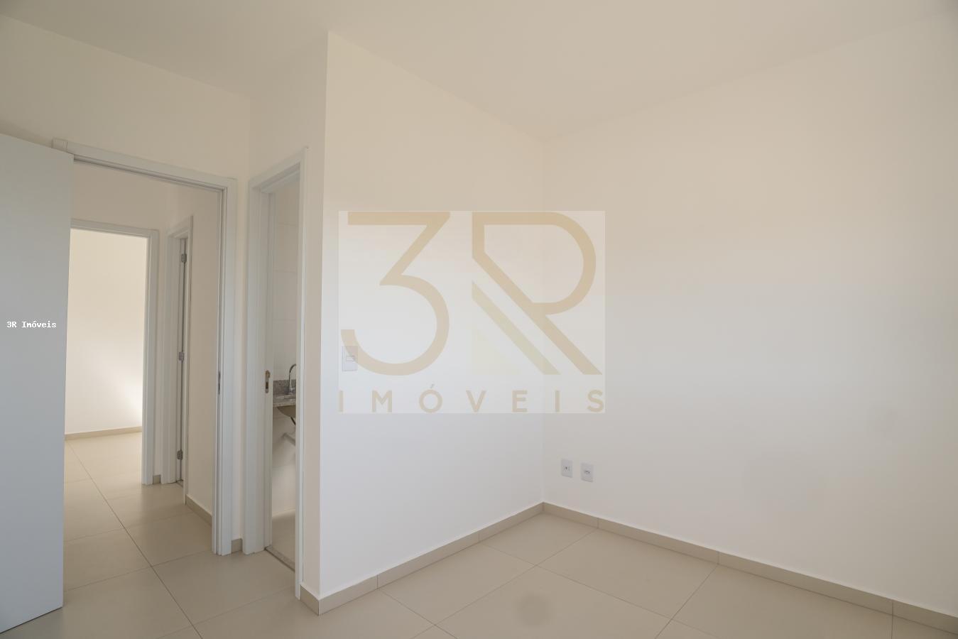 Apartamento à venda com 2 quartos, 65m² - Foto 3