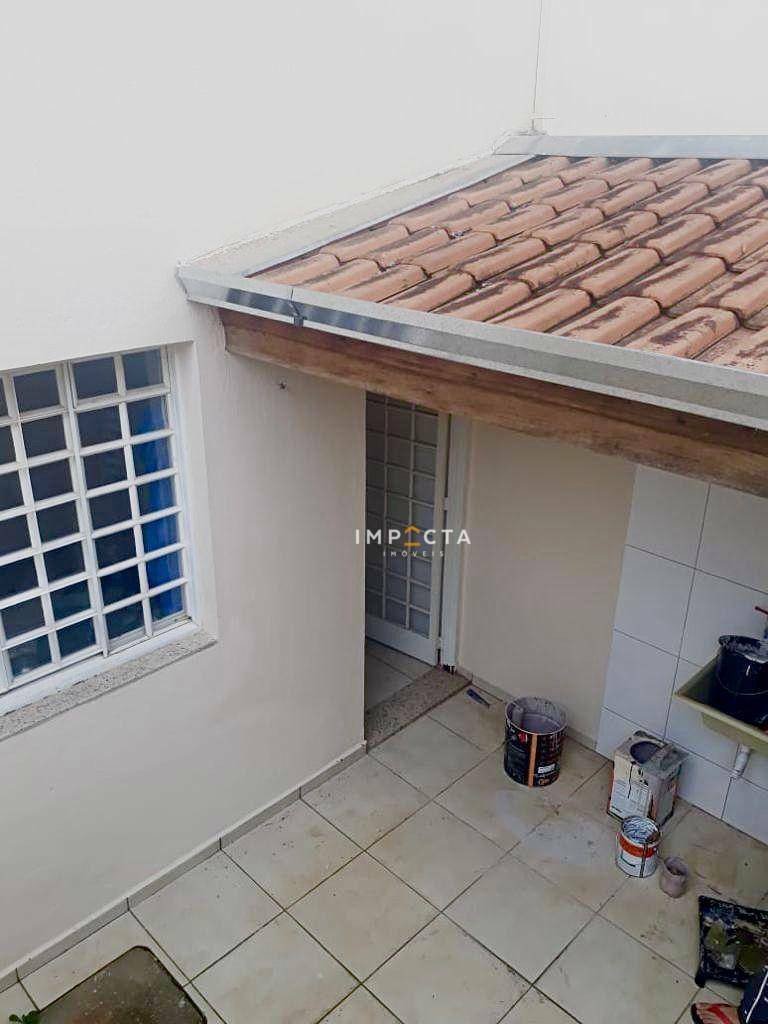 Casa à venda com 2 quartos, 67m² - Foto 13