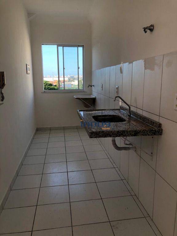 Apartamento à venda com 2 quartos, 48m² - Foto 14