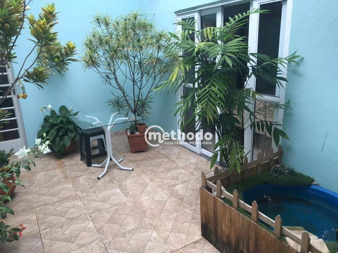 Casa à venda com 3 quartos, 162m² - Foto 3