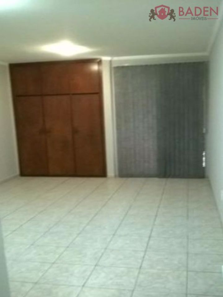 Apartamento à venda com 1 quarto, 35m² - Foto 2