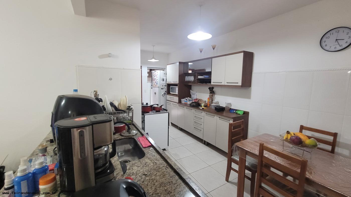 Casa à venda com 3 quartos, 88m² - Foto 5