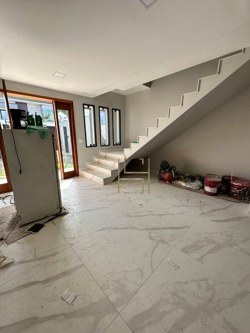 Casa à venda com 3 quartos, 138m² - Foto 5