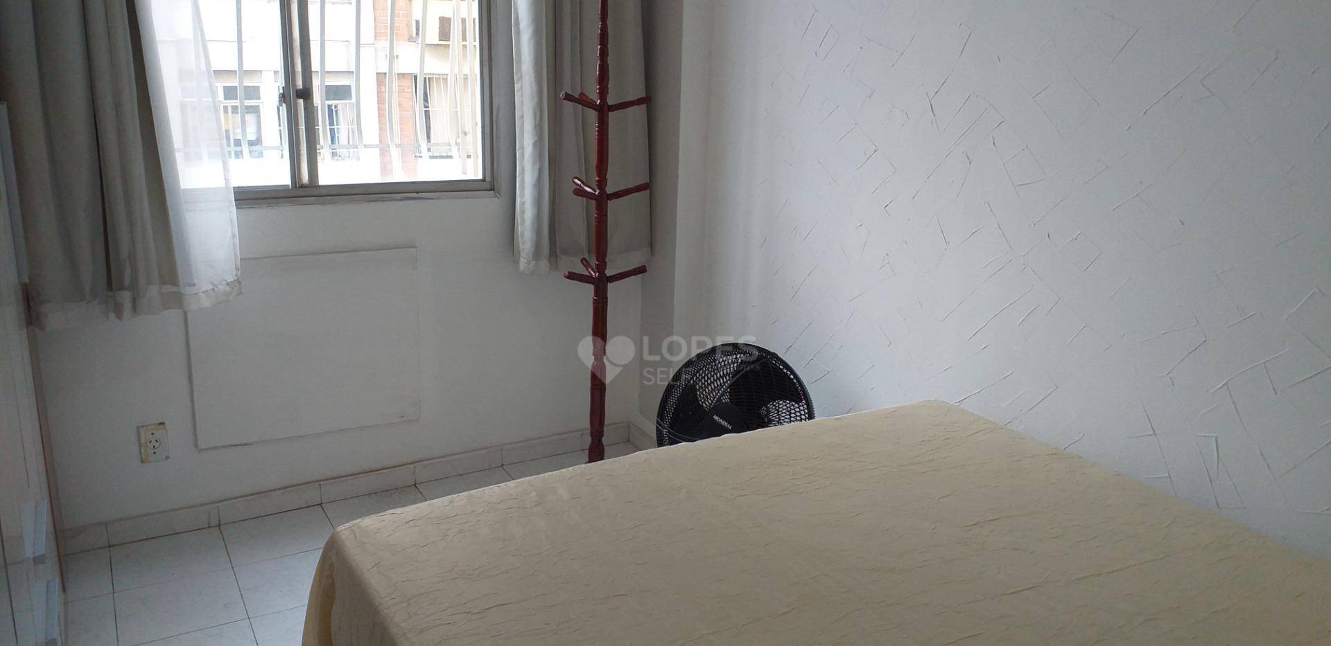 Apartamento à venda com 2 quartos, 58m² - Foto 4