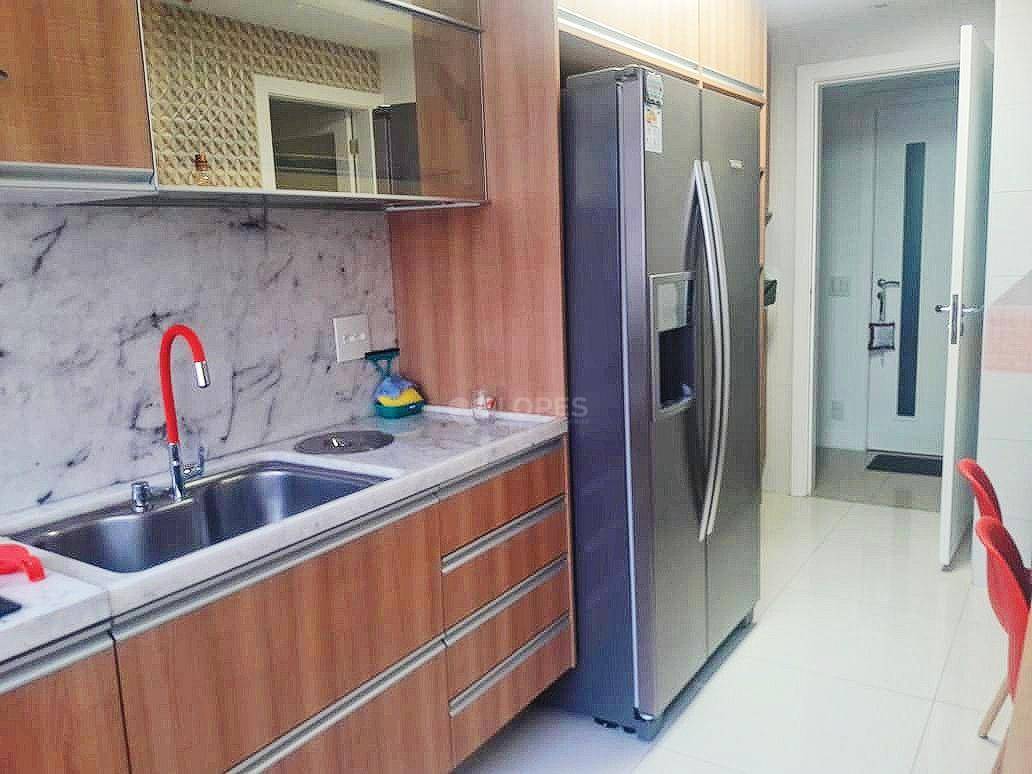 Apartamento à venda com 3 quartos, 124m² - Foto 17