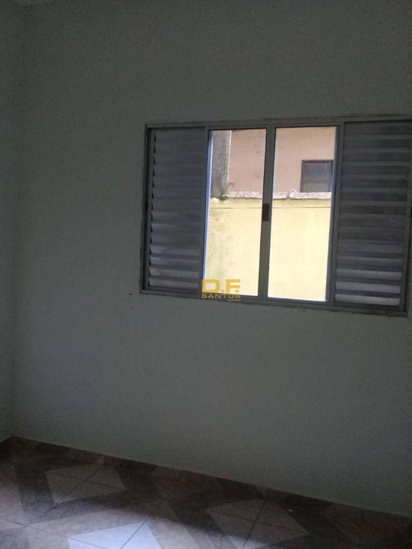 Casa à venda com 3 quartos, 1m² - Foto 1