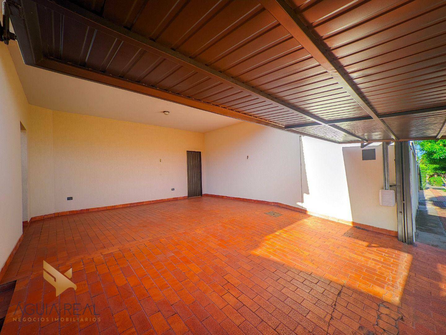 Sobrado à venda com 4 quartos, 257m² - Foto 2